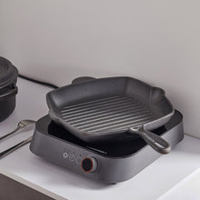 Square Cast Iron Grill Pan with Pour Spouts
